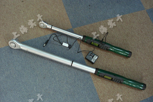 可連電腦數(shù)顯扭力扳手