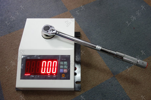 便攜式扭矩扳手校準(zhǔn)儀